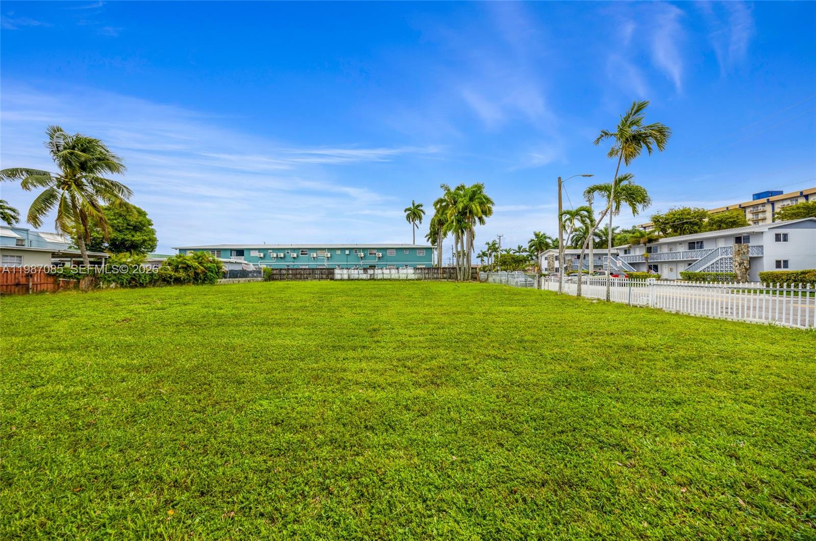   /   кв.футов $ 2026-03-21 0 Фото