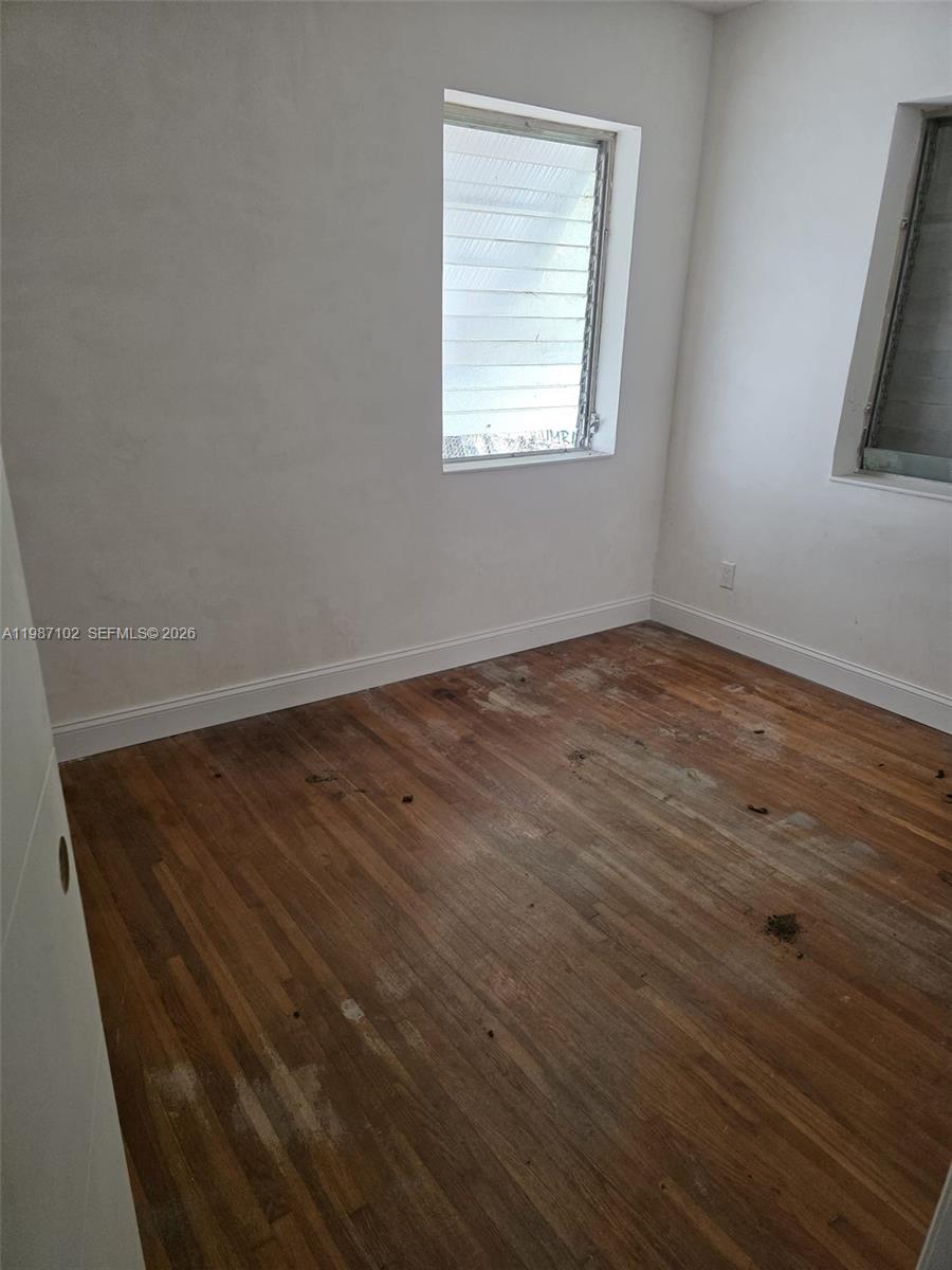   /  1392 кв.футов $ 2026-03-21 0 Фото