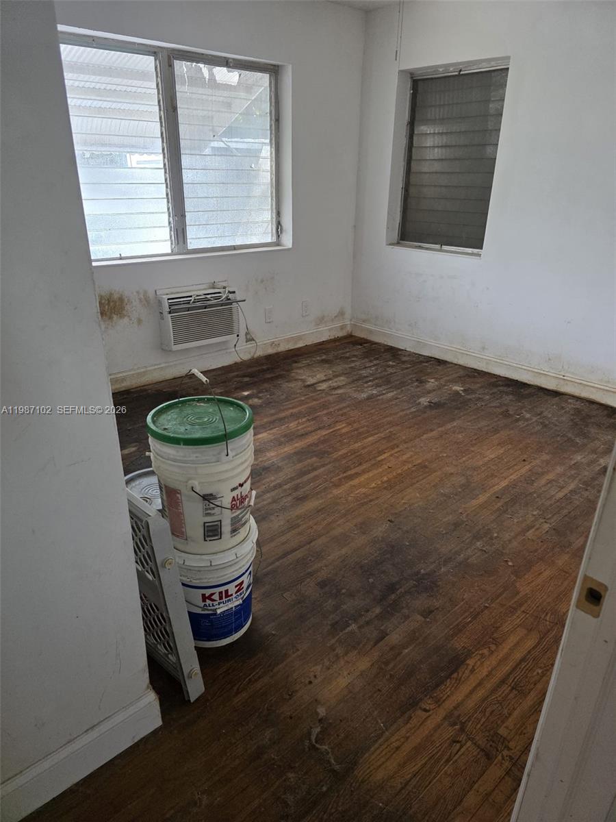   /  1392 кв.футов $ 2026-03-21 0 Фото