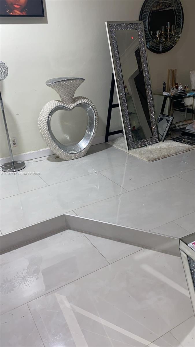 4969 3 / 2 1738 sq. ft. $ 2026-04-17 0 Photo