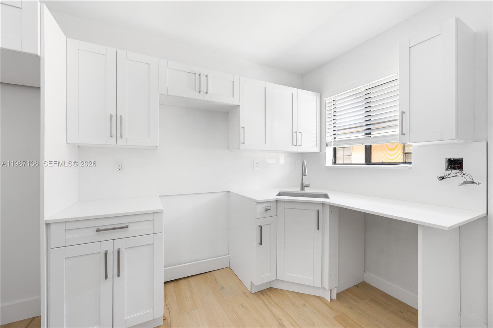   /  1512 кв.футов $ 2026-04-15 0 Фото