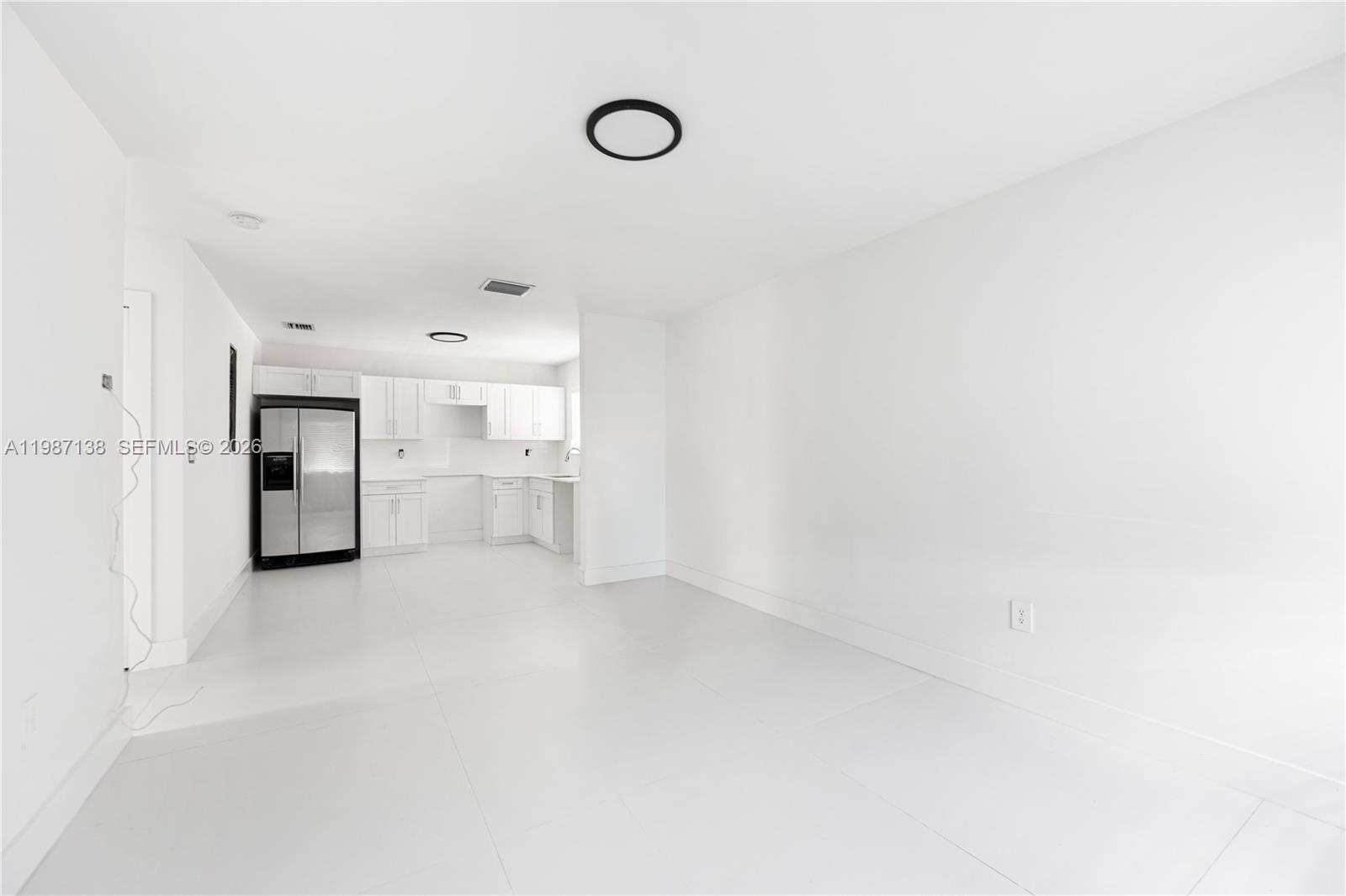   /  1512 кв.футов $ 2026-04-15 0 Фото