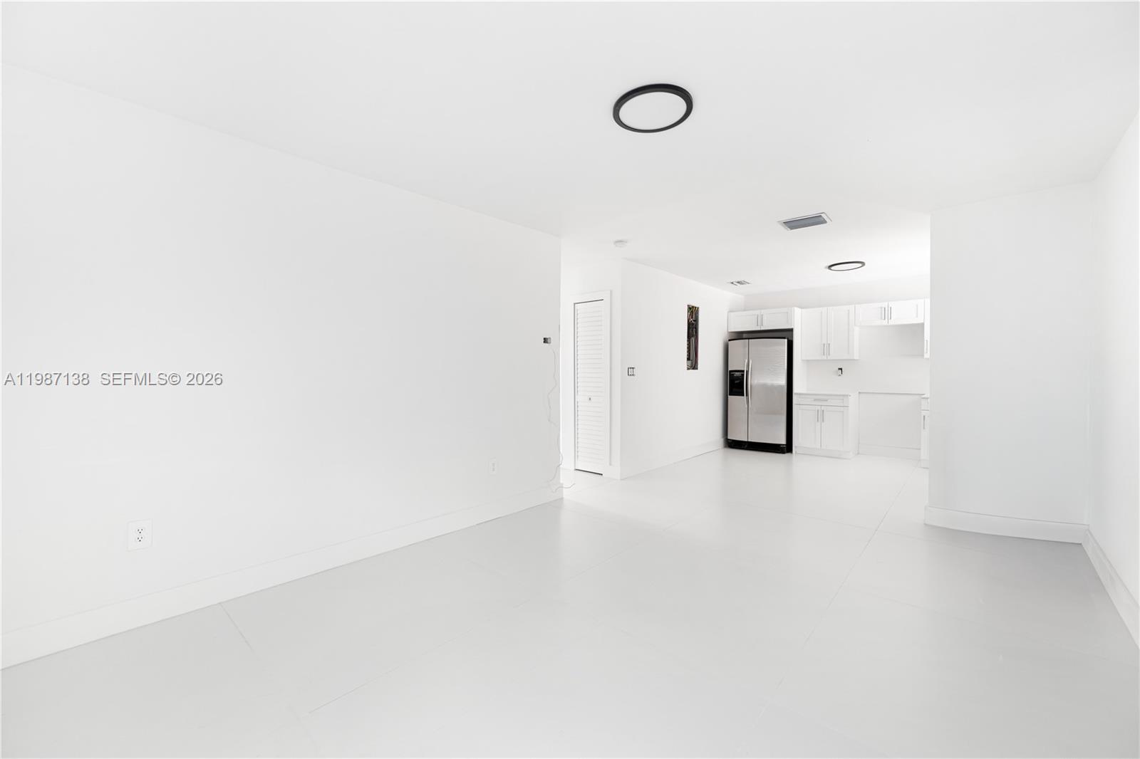   /  1512 кв.футов $ 2026-04-15 0 Фото