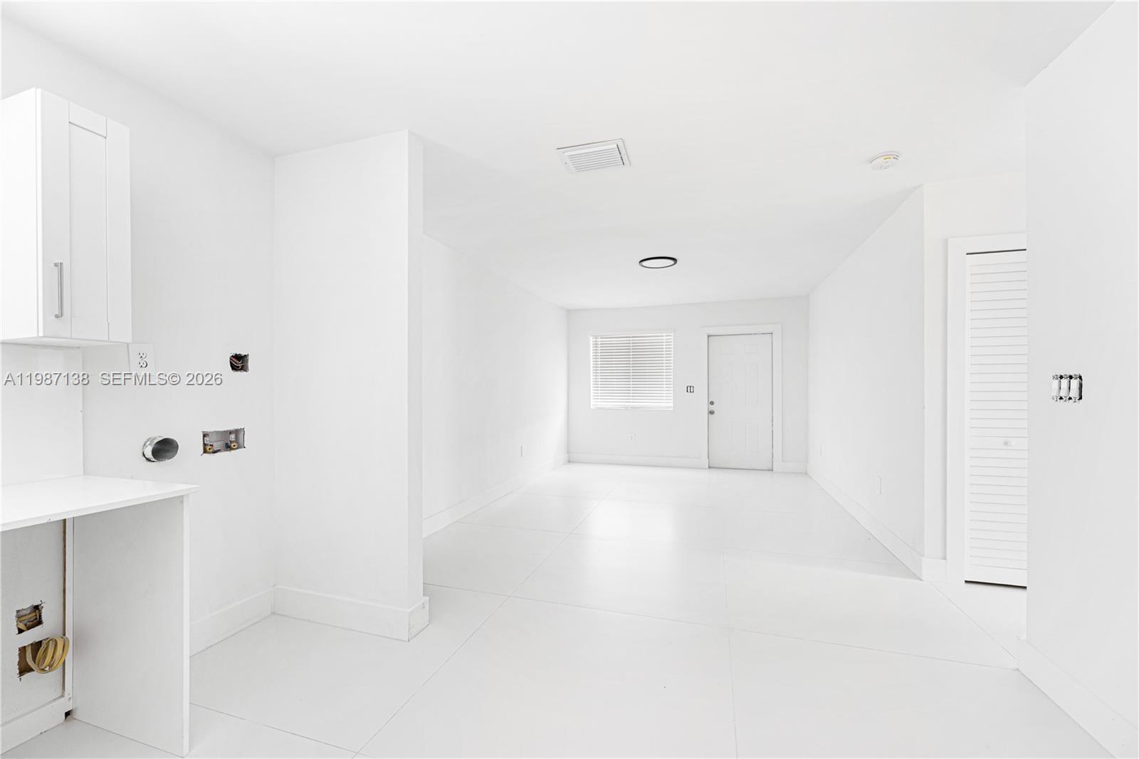   /  1512 кв.футов $ 2026-04-15 0 Фото