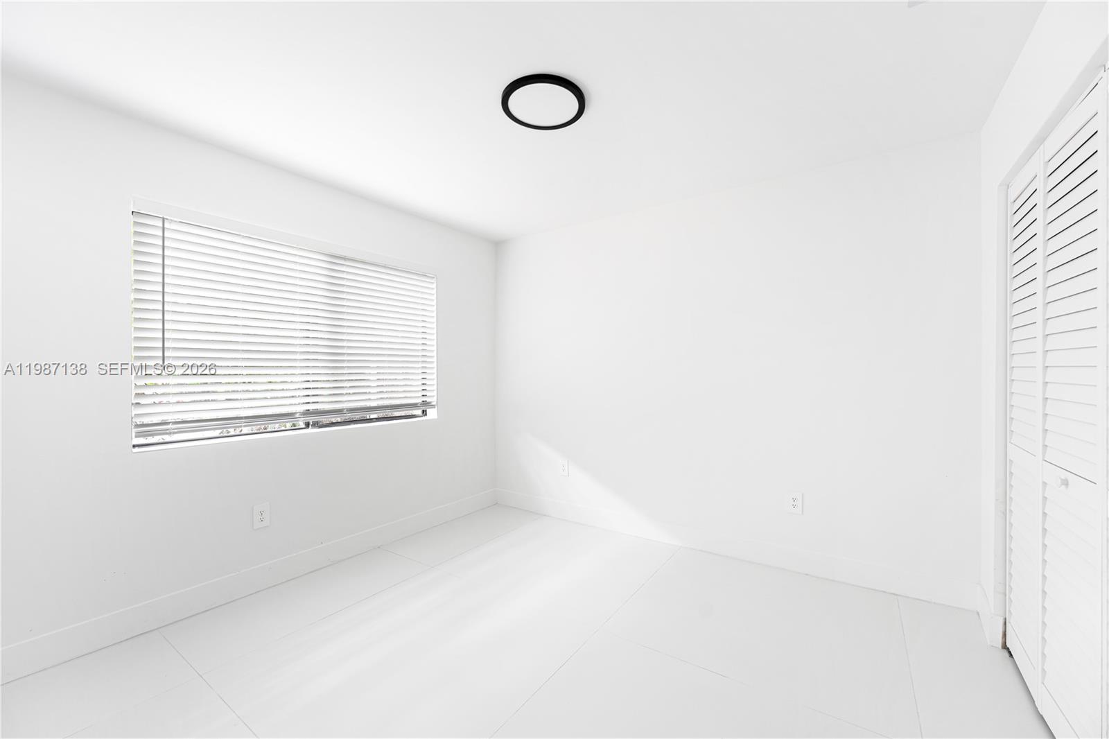   /  1512 кв.футов $ 2026-04-15 0 Фото