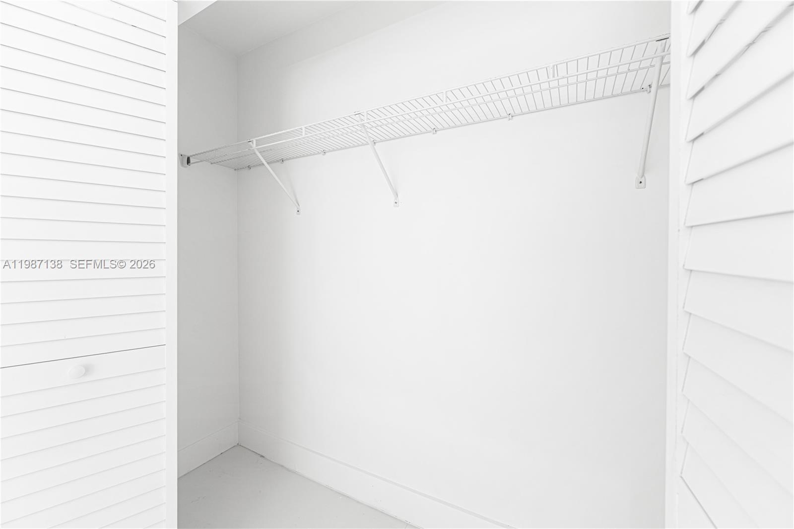   /  1512 кв.футов $ 2026-04-15 0 Фото