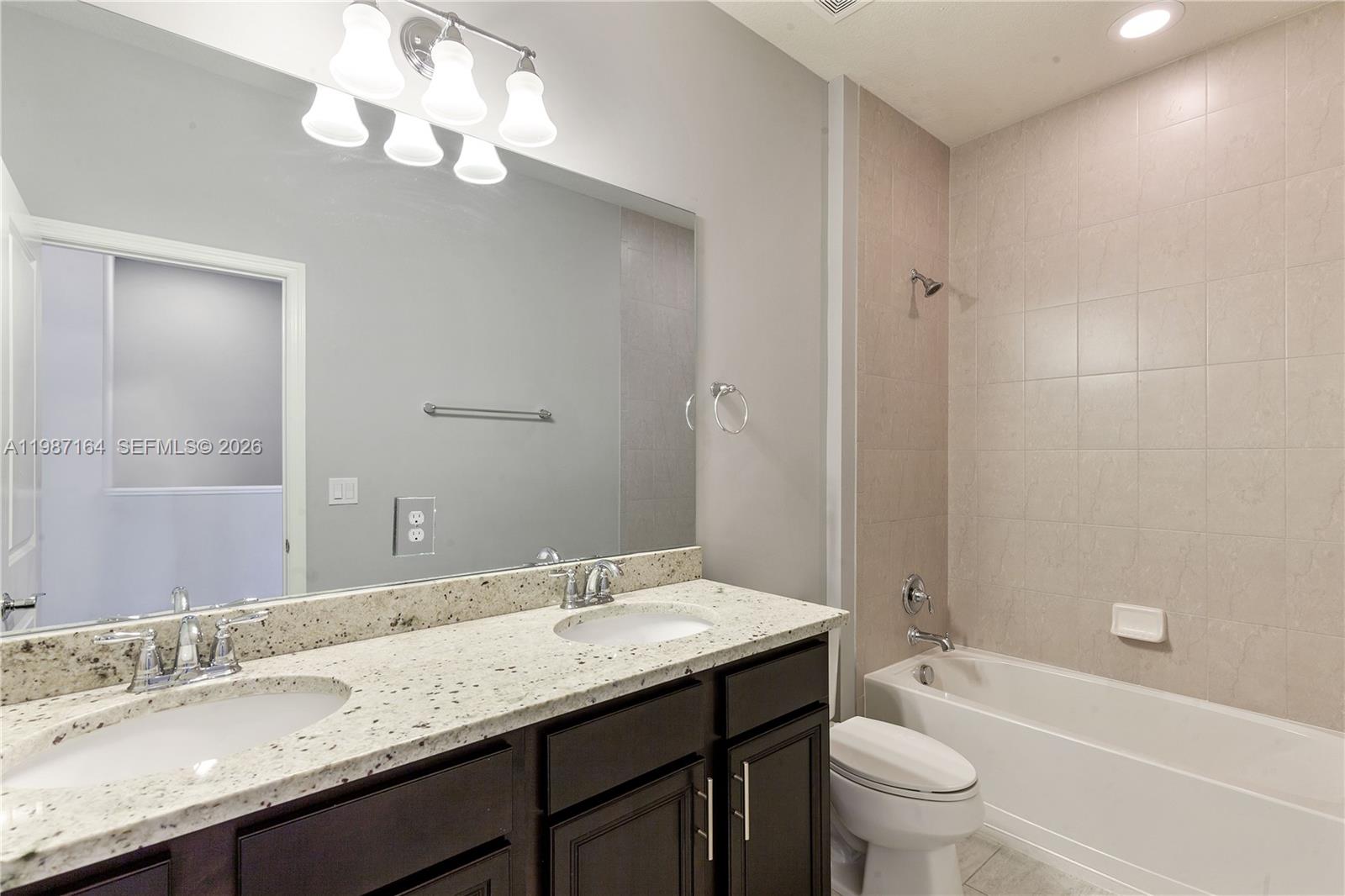 1101 3 / 2 1768 sq. ft. $ 2026-03-21 0 foto