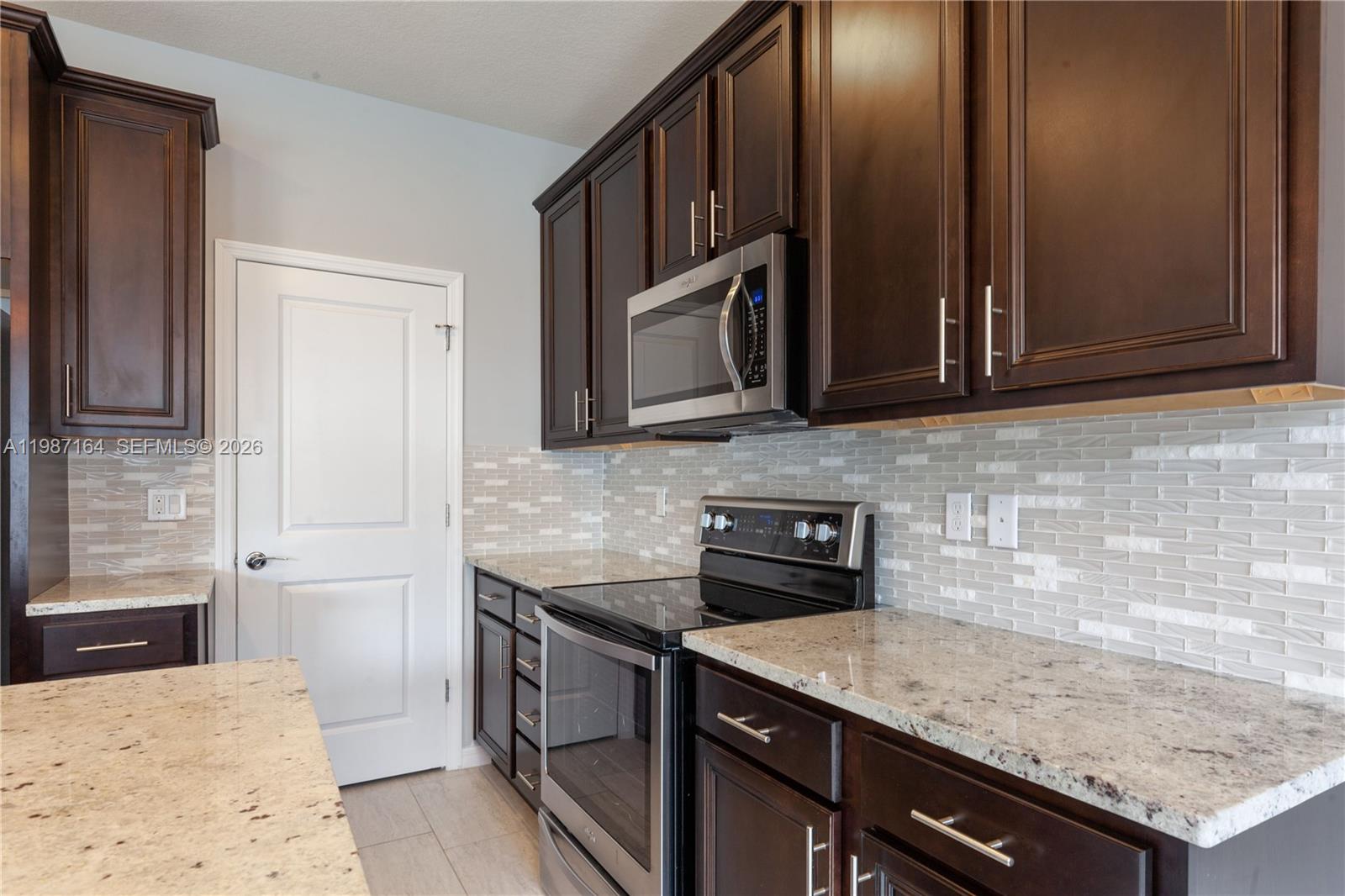 1101 3 / 2 1768 sq. ft. $ 2026-03-21 0 foto