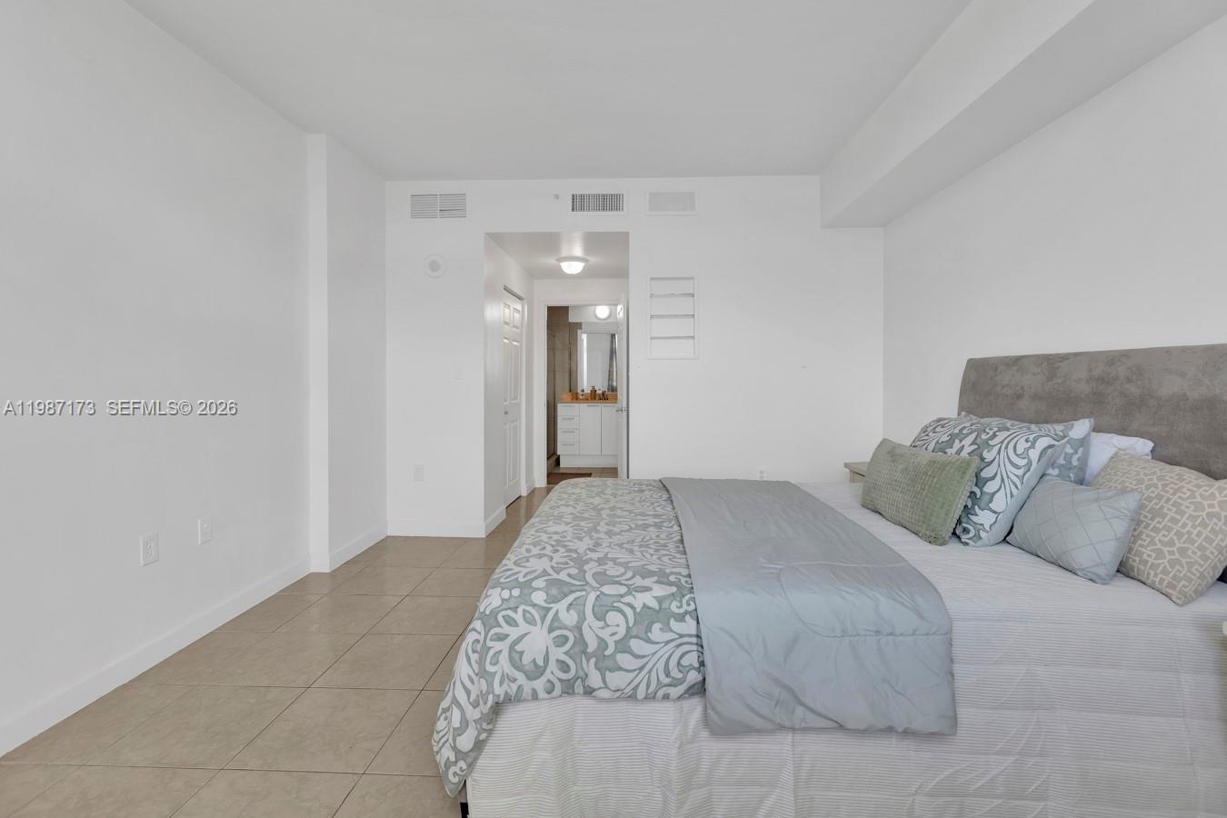 Photo of 140 Dixie Hwy #403, Hollywood, Florida, 33020 -