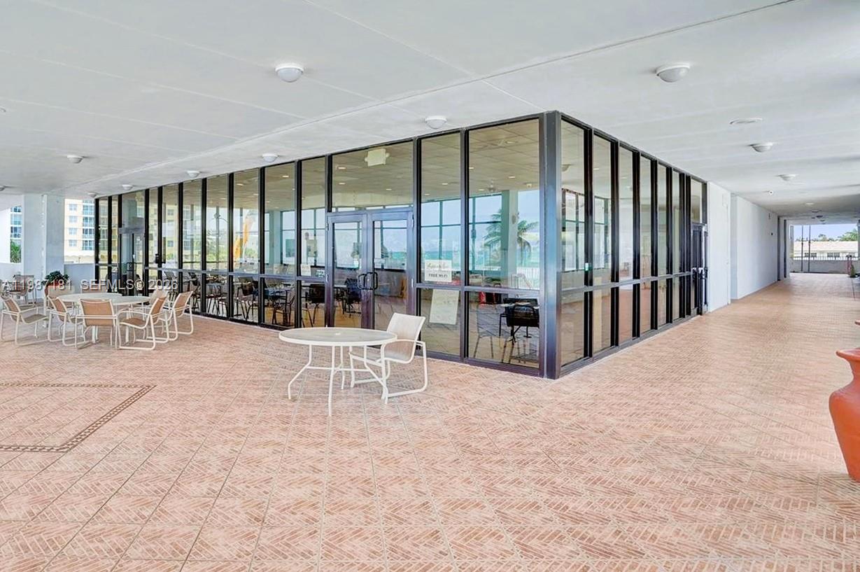 Photo of 2401 Ocean Dr  #701, Hollywood, Florida, 33019 - 