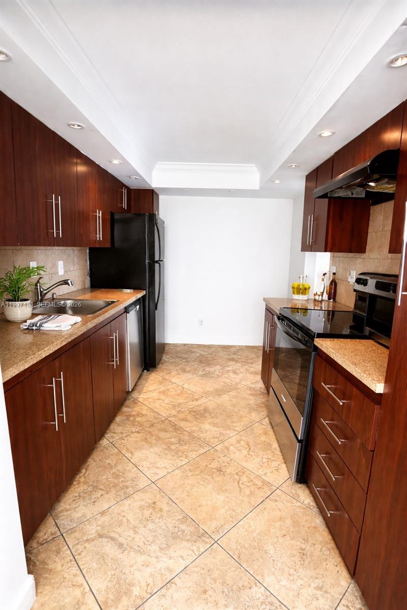 Photo of 2401 Ocean Dr  #701, Hollywood, Florida, 33019 - 