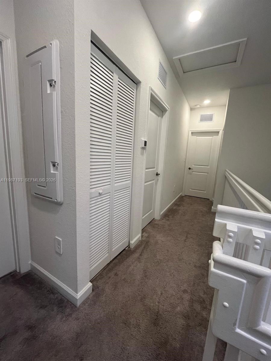 1718 3 / 3 1545 sq. ft. $ 2026-03-22 0 Photo