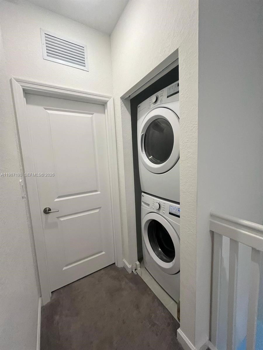 1718 3 / 3 1545 sq. ft. $ 2026-03-22 0 Photo