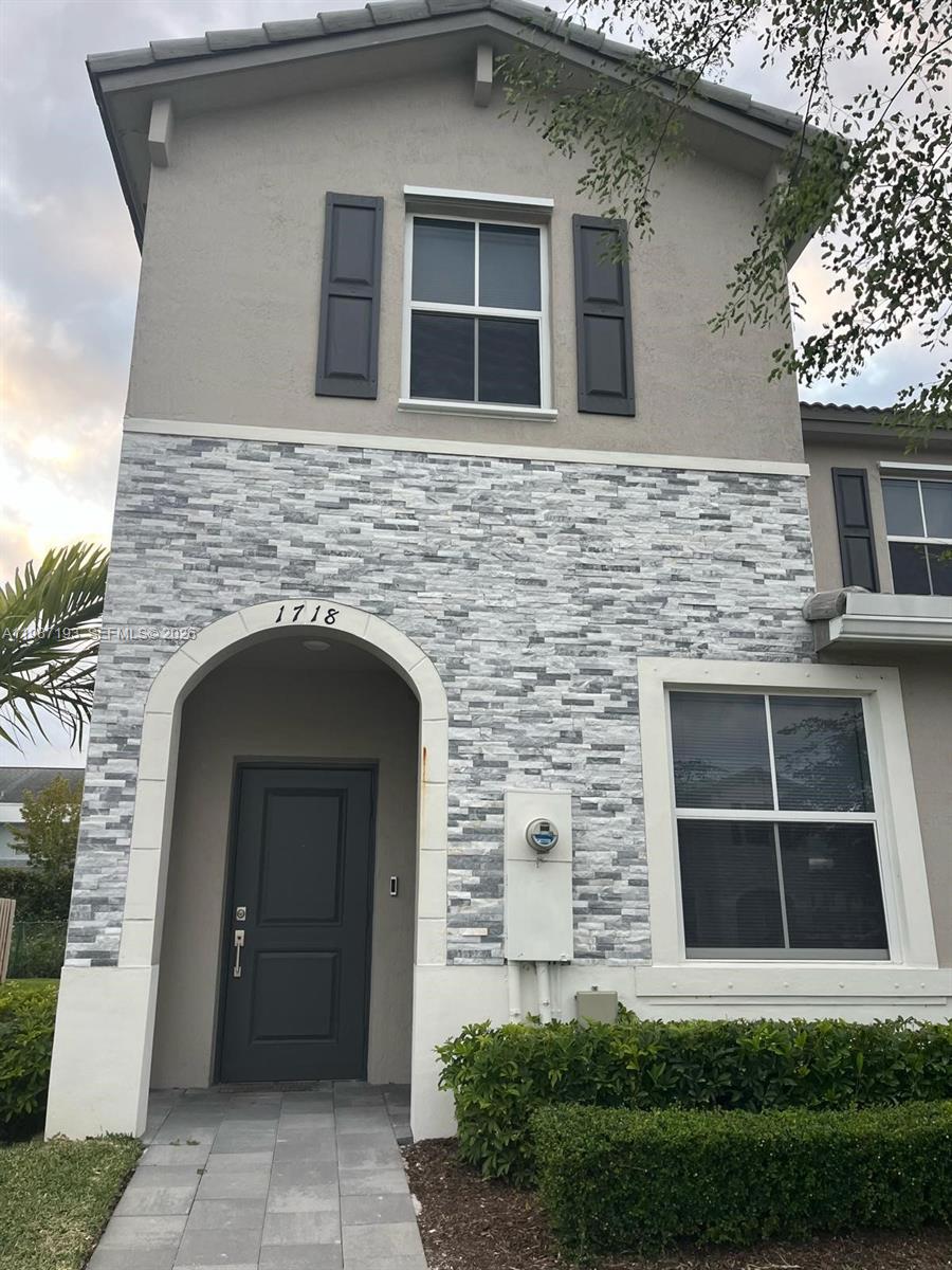 1718 3 / 3 1545 sq. ft. $ 2026-03-22 0 Photo