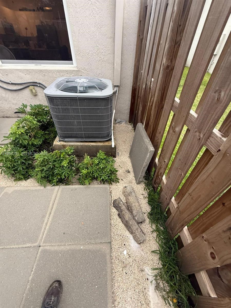 1718 3 / 3 1545 sq. ft. $ 2026-03-22 0 Photo