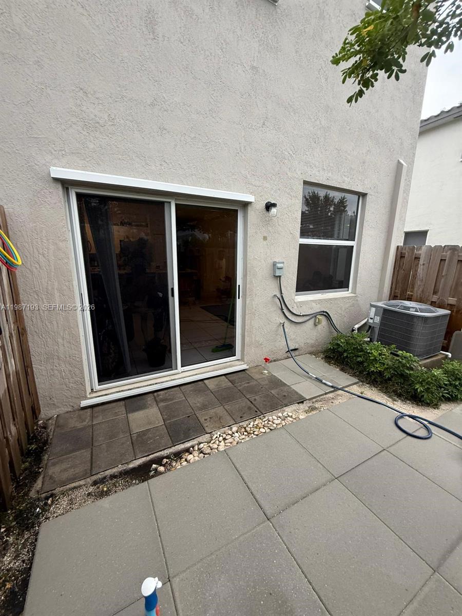 1718 3 / 3 1545 sq. ft. $ 2026-03-22 0 Photo