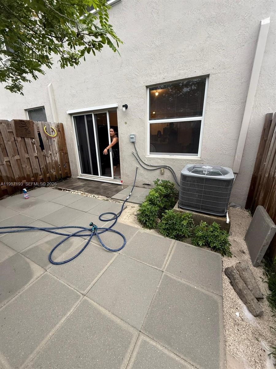 1718 3 / 3 1545 sq. ft. $ 2026-03-22 0 Photo