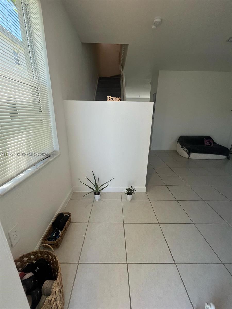 1718 3 / 3 1545 sq. ft. $ 2026-03-22 0 Photo