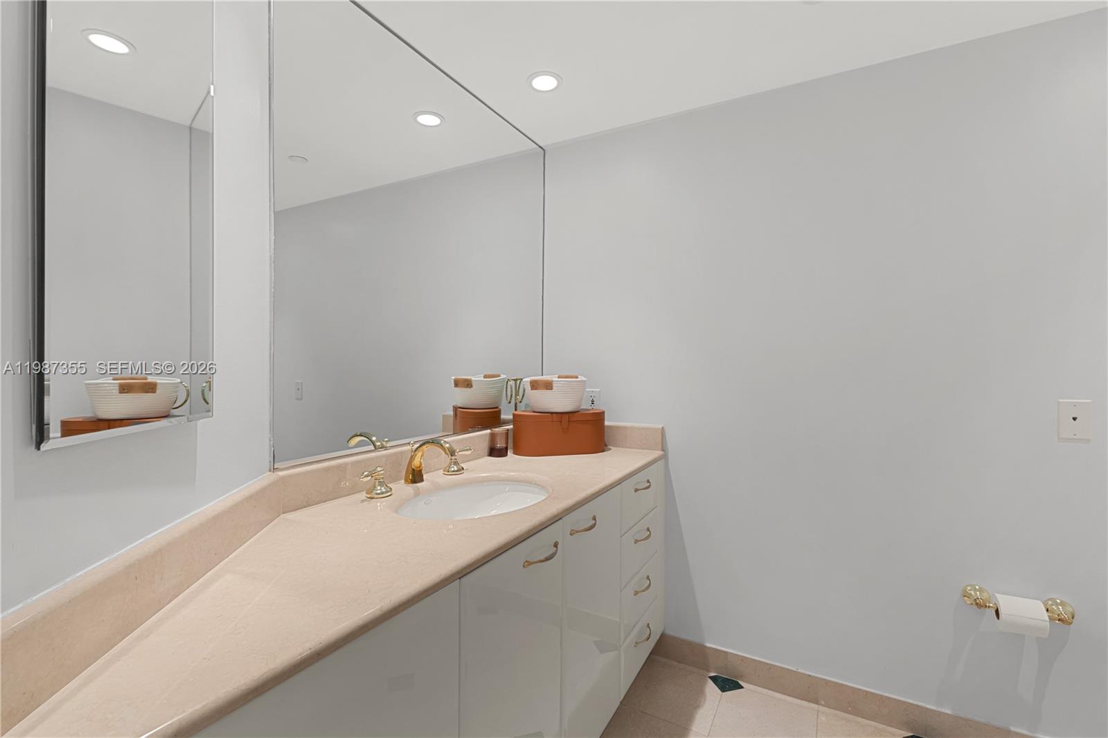 Photo of 19955 38th Ct #701, Aventura, Florida, 33180 -