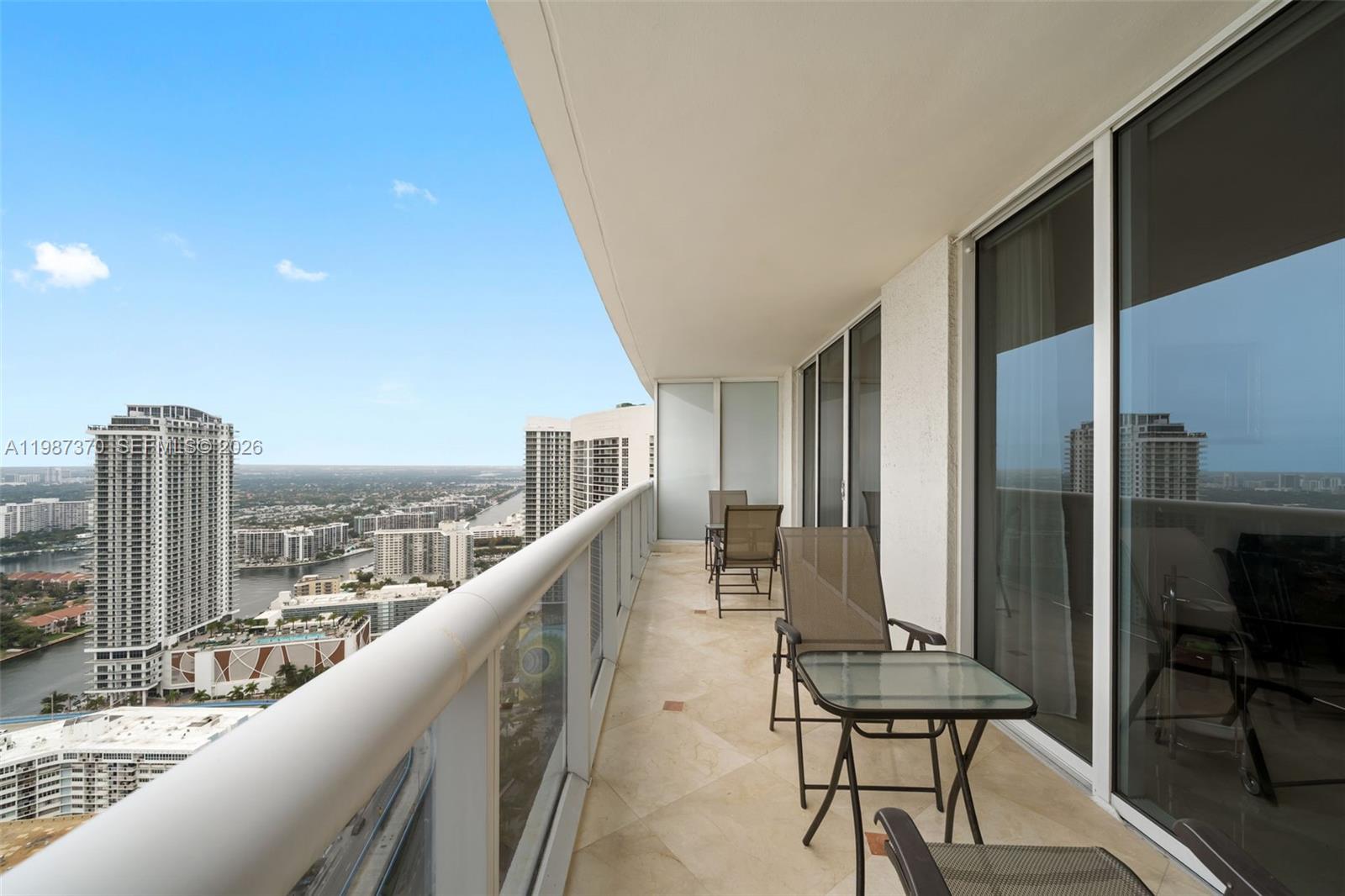4206 2 / 2 1086 sq. ft. $ 2026-03-22 0 foto