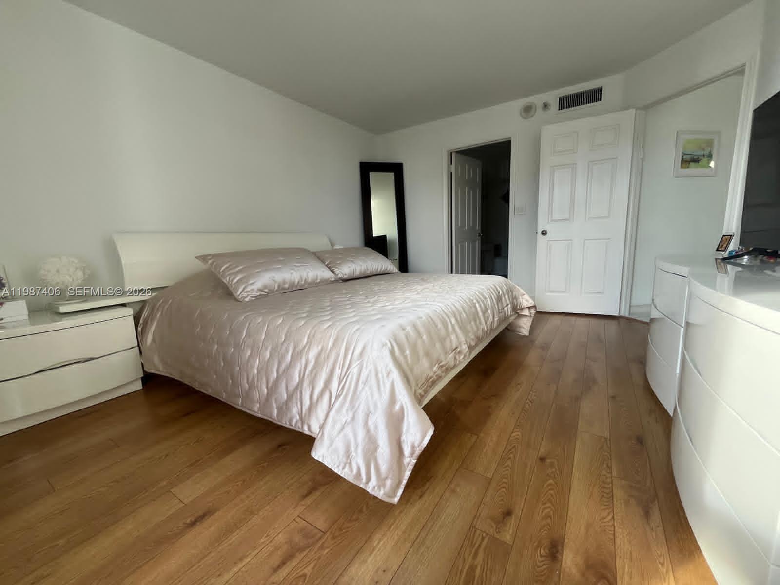 Photo of 3530 Mystic Pointe Dr #1412, Aventura, Florida, 33180 -