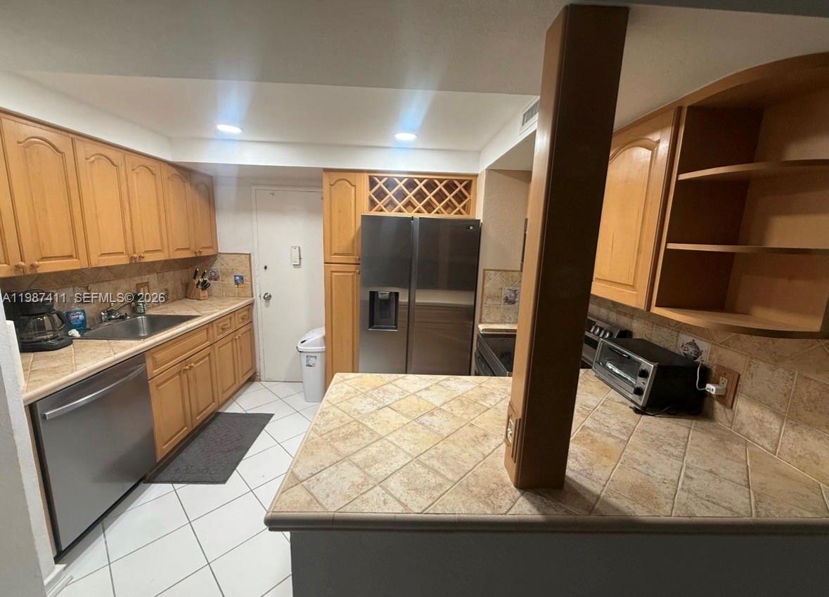 Photo of 3505 Ocean Dr #1018, Hollywood, Florida, 33019 -