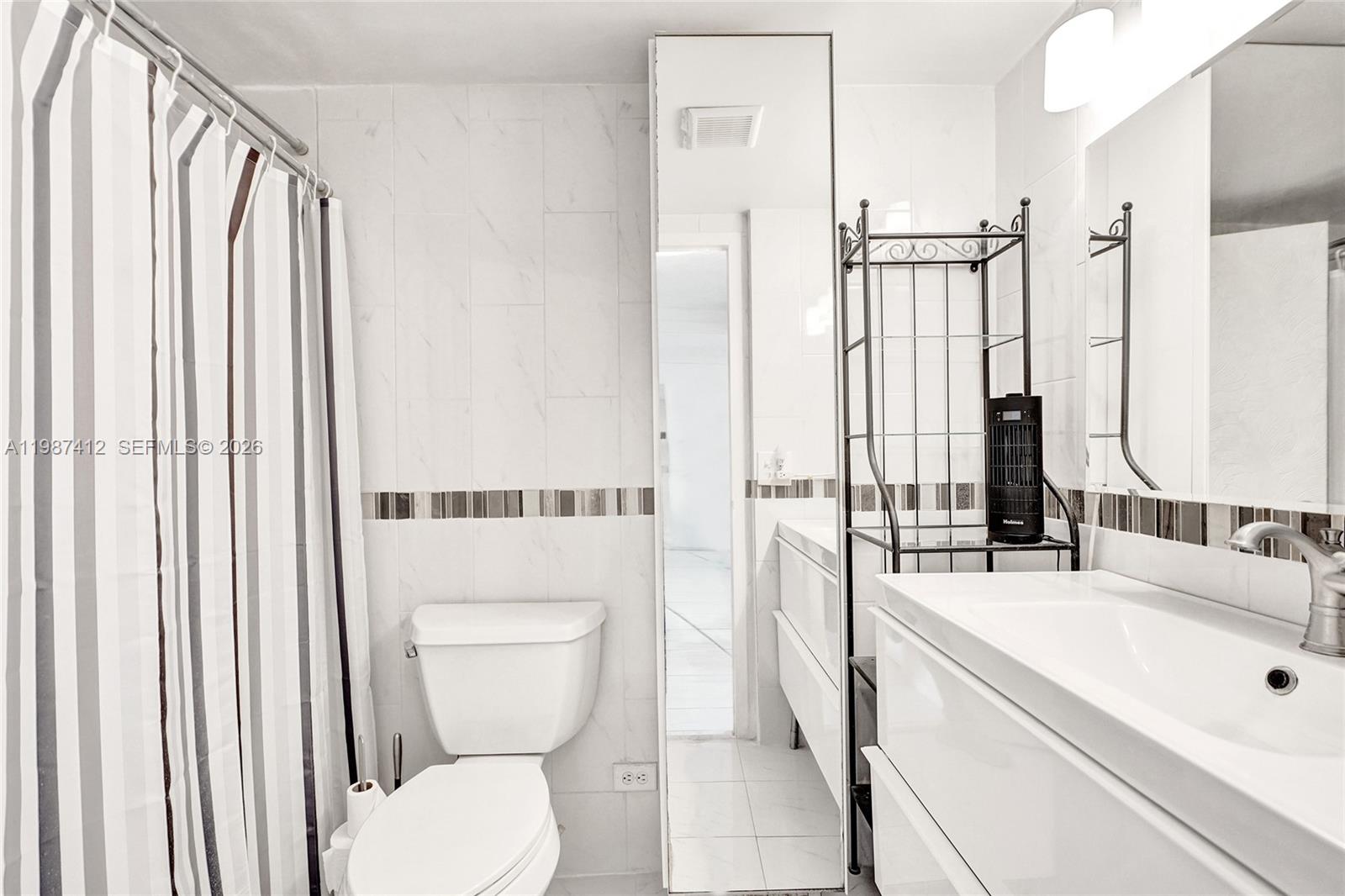 614 1 / 2 943 sq. ft. $ 2026-03-22 0 Photo