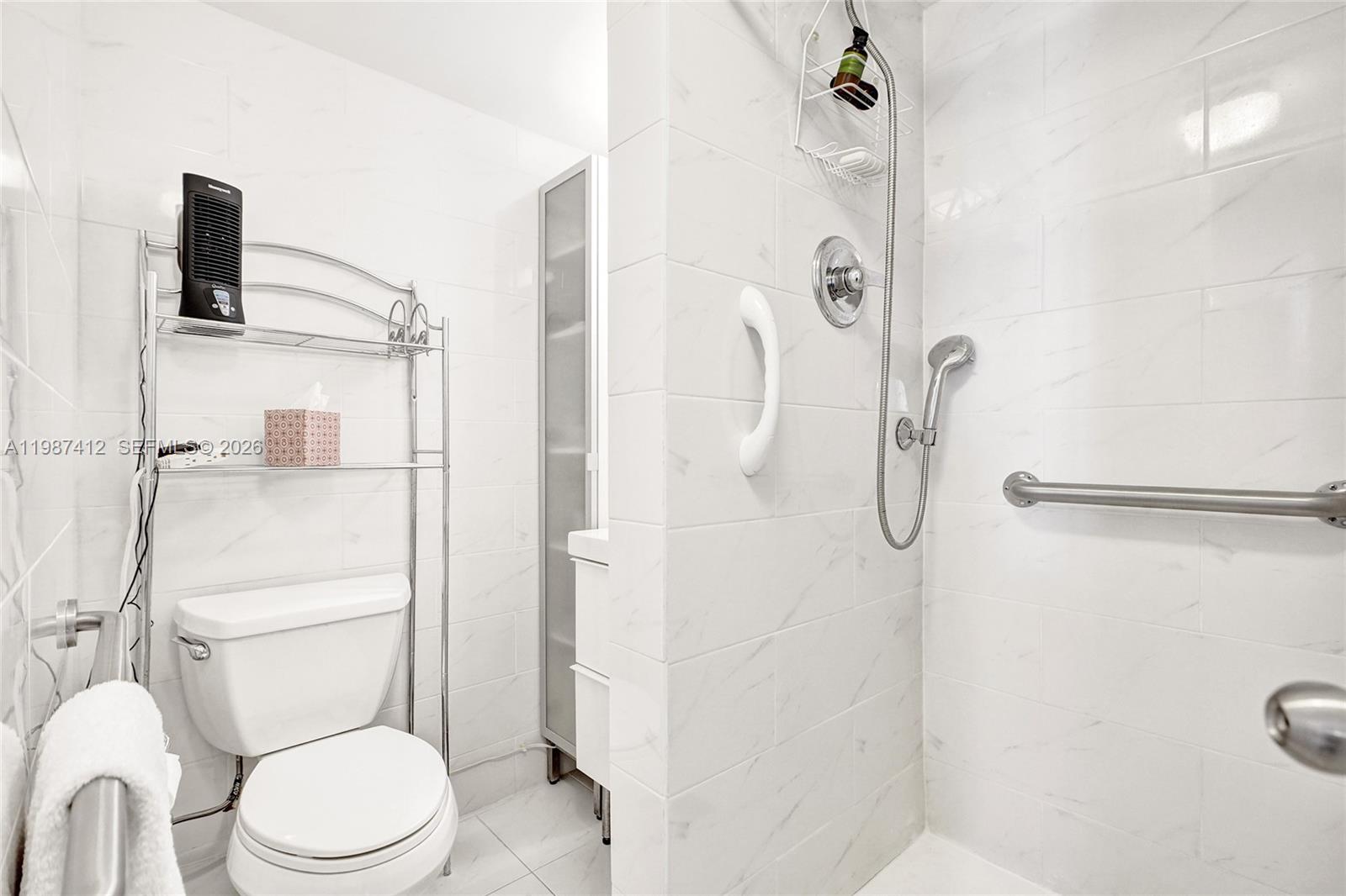 614 1 / 2 943 sq. ft. $ 2026-03-22 0 Photo