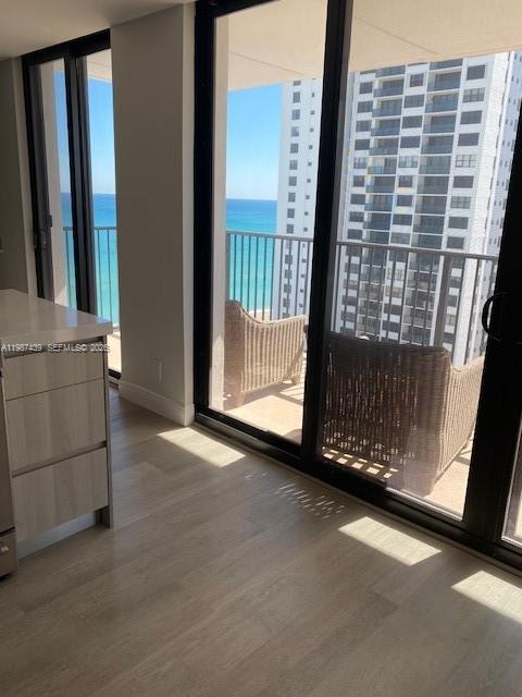 Photo of 2201 Ocean Dr  #1507, Hollywood, Florida, 33019 - 