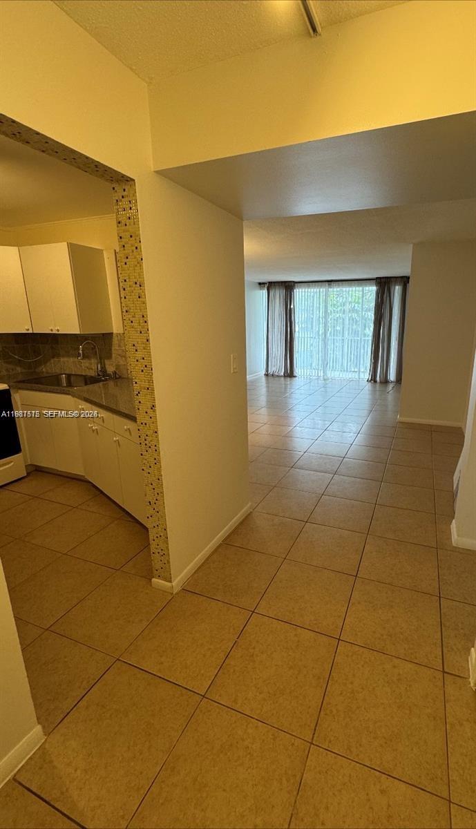 Ver detalles 214-2 1 / 1 909 sq. ft. $ 2026-03-23 0 foto