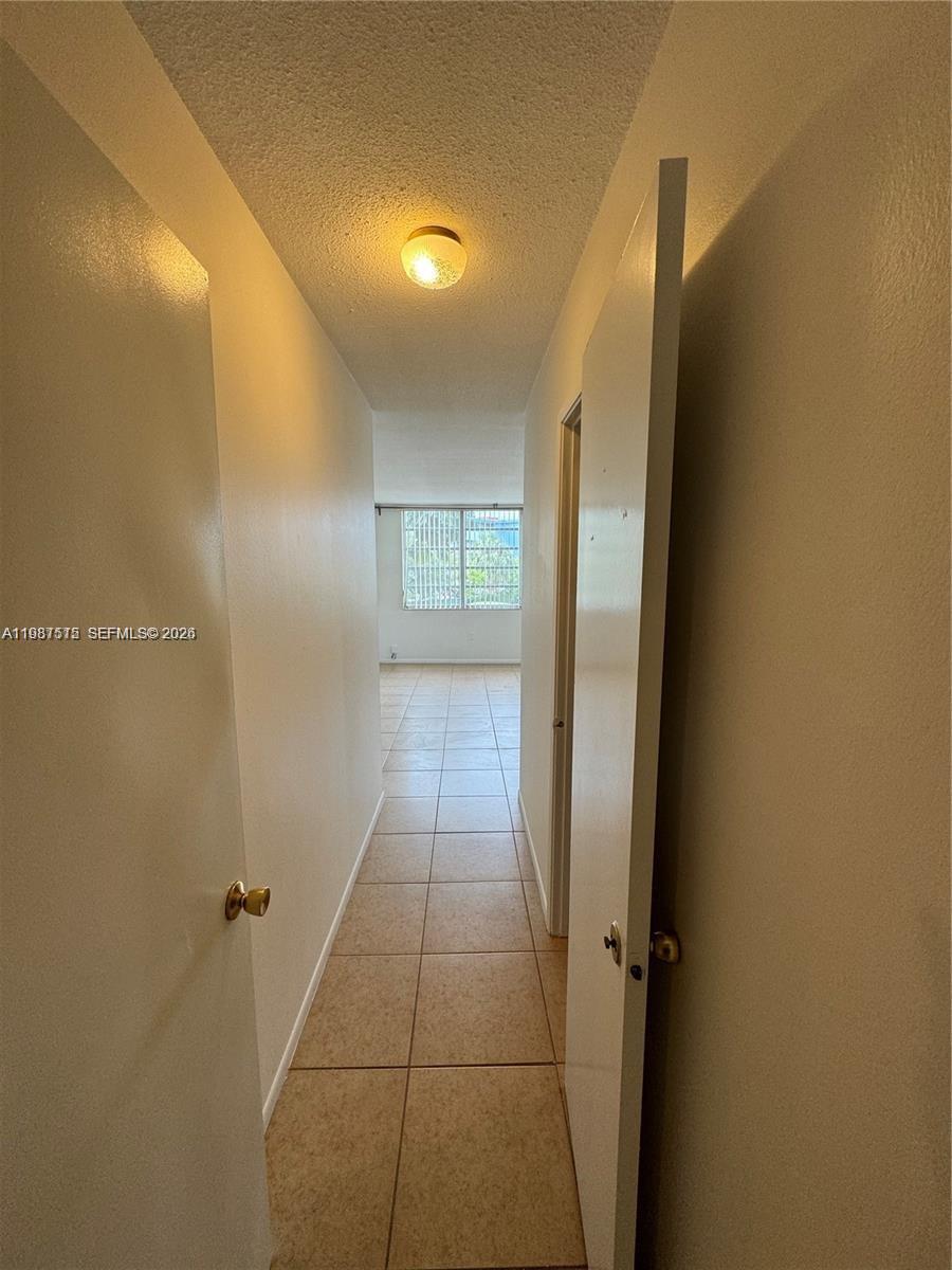 Ver detalles 214-2 1 / 1 909 sq. ft. $ 2026-03-23 0 foto