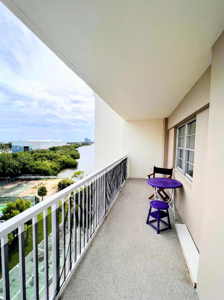 915 2 / 2 1220 sq. ft. $ 2026-04-22 0 Photo