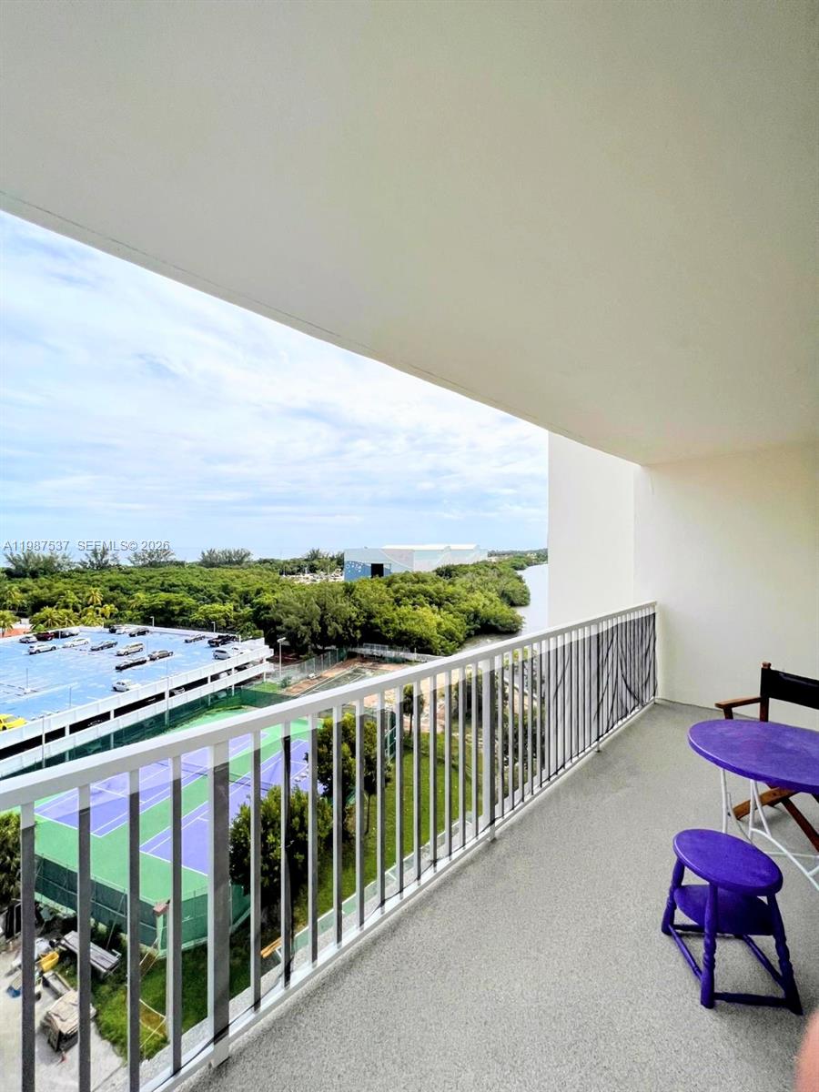 915 2 / 2 1220 sq. ft. $ 2026-04-22 0 Photo