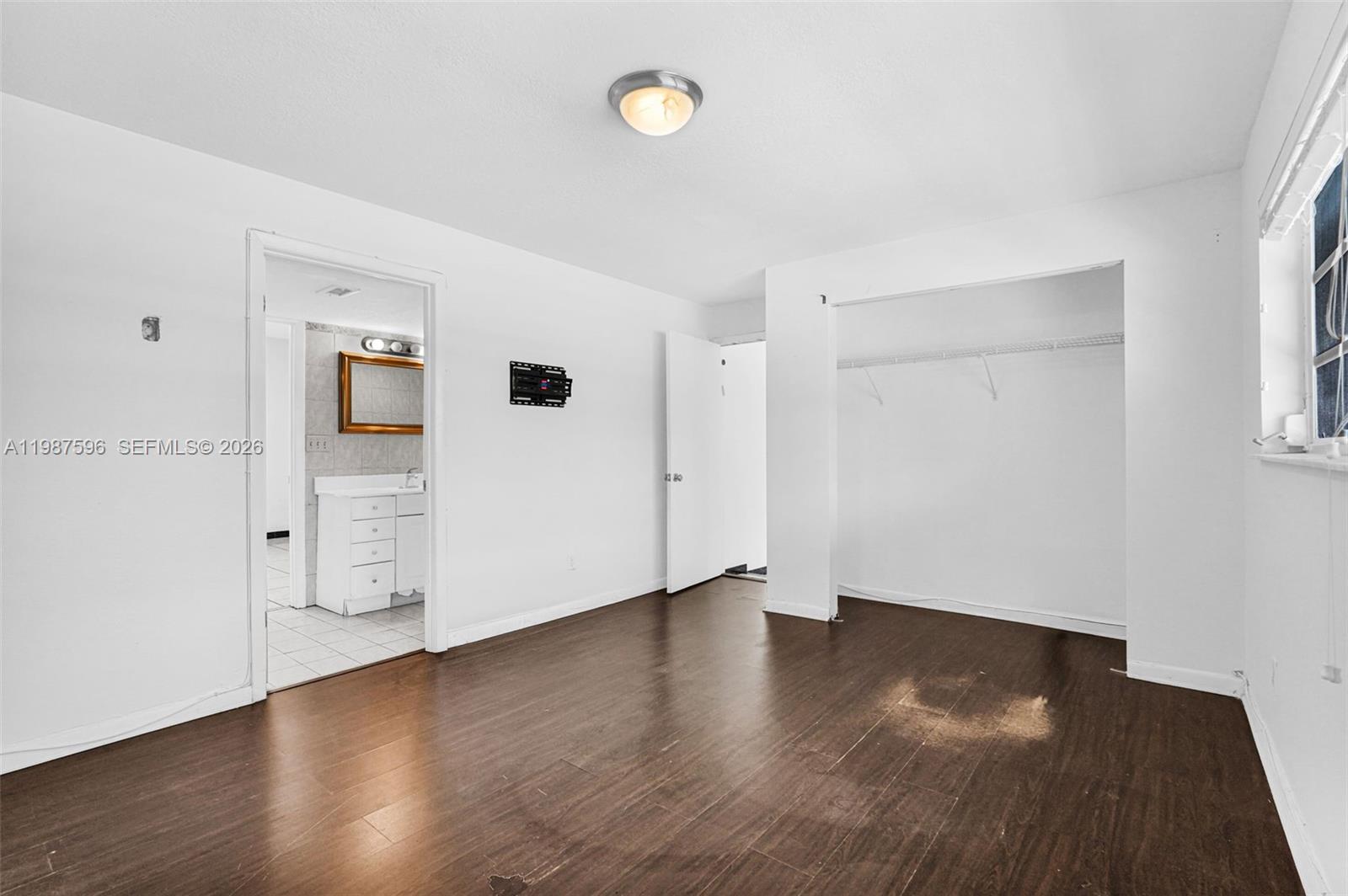   /   sq. ft. $ 2026-03-23 0 foto