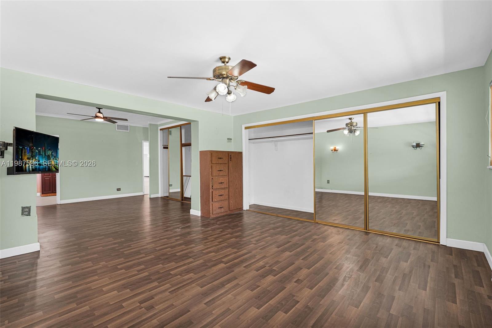   /   sq. ft. $ 2026-03-23 0 foto