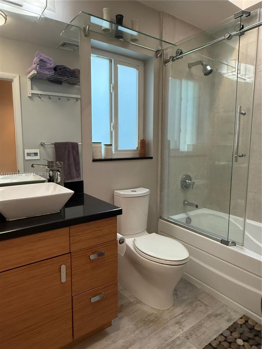   /  2640 sq. ft. $ 2026-03-23 0 Photo