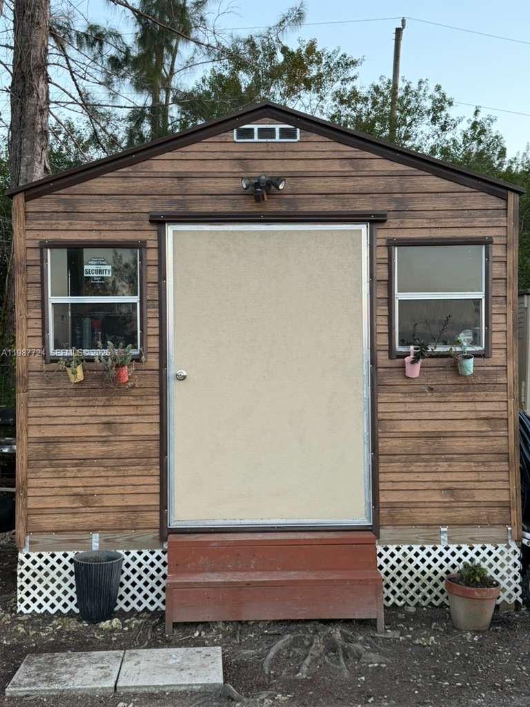   /   кв.футов $ 2026-03-23 0 Фото