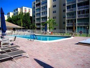 Photo of 620 12th Ave #408, Hallandale Beach, Florida, 33009 -