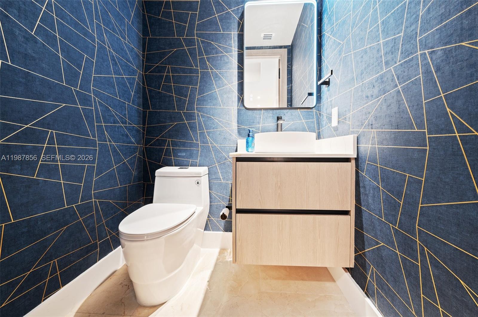 1801 3 / 4 2768 кв.футов $ 2026-03-23 0 Фото