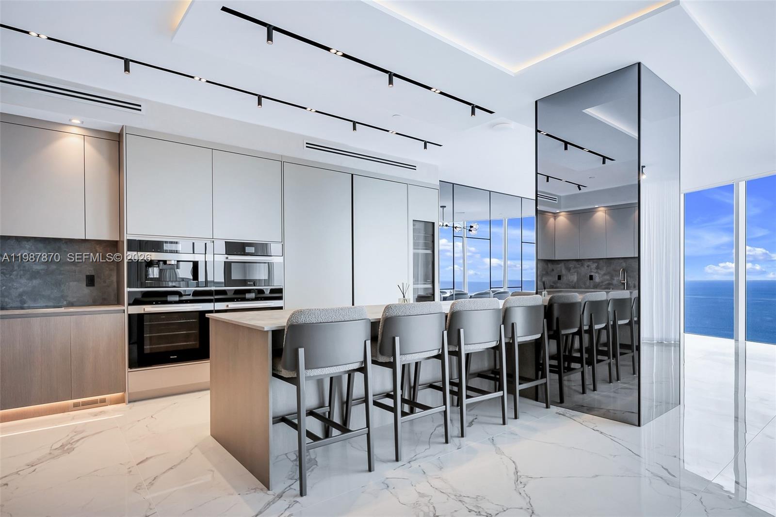 Photo of 2711 Ocean Dr  #3905, Hollywood, Florida, 33019 - 