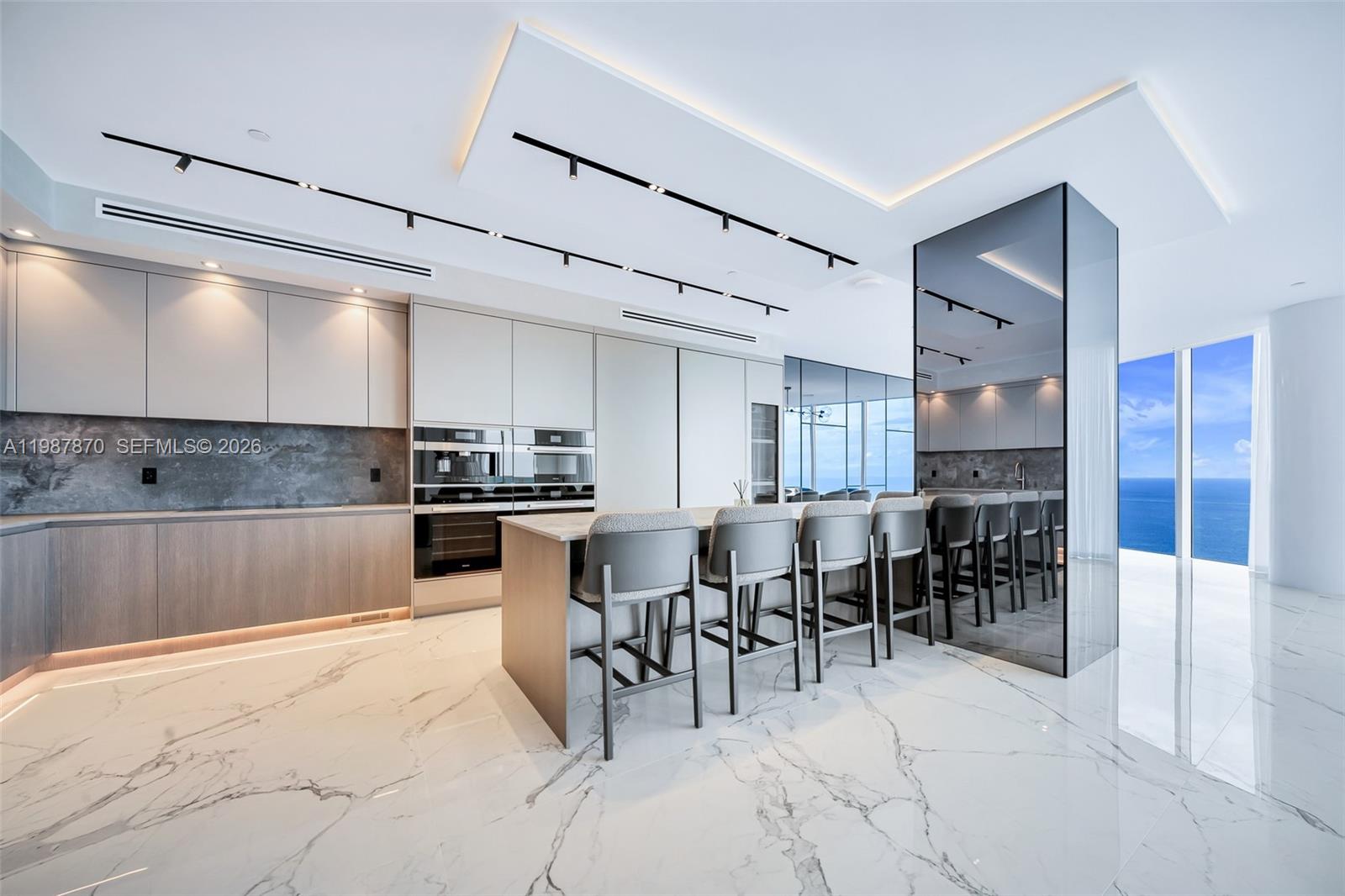 Photo of 2711 Ocean Dr  #3905, Hollywood, Florida, 33019 - 