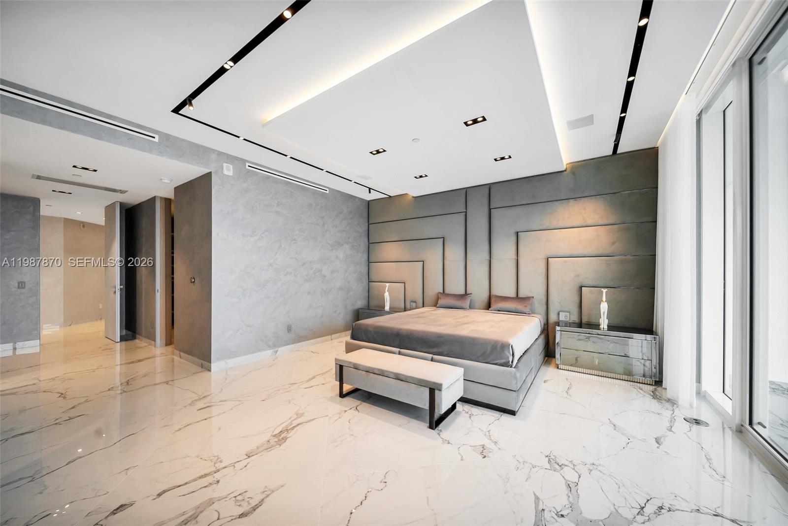 Photo of 2711 Ocean Dr  #3905, Hollywood, Florida, 33019 - 