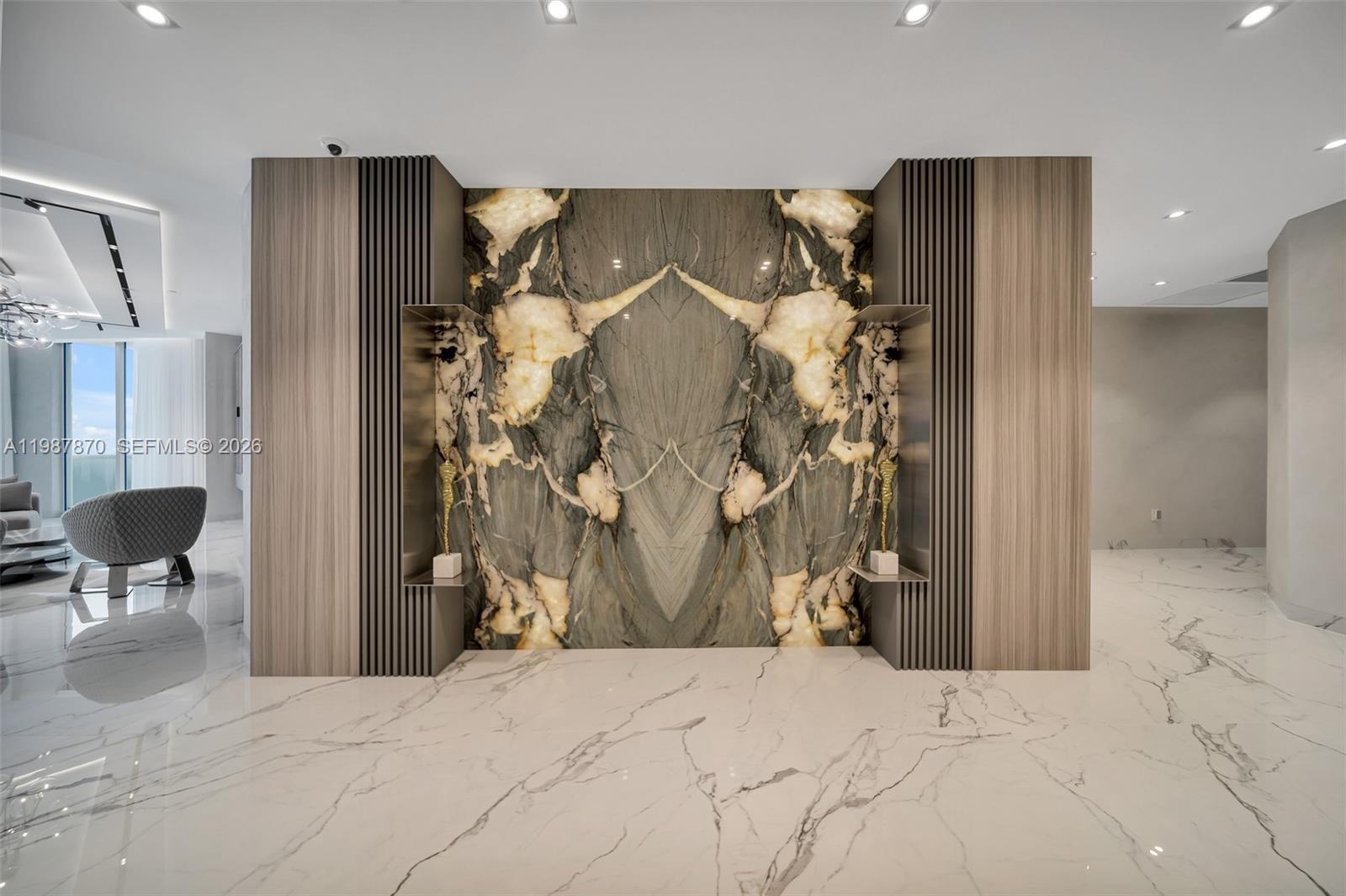 Photo of 2711 Ocean Dr  #3905, Hollywood, Florida, 33019 - 