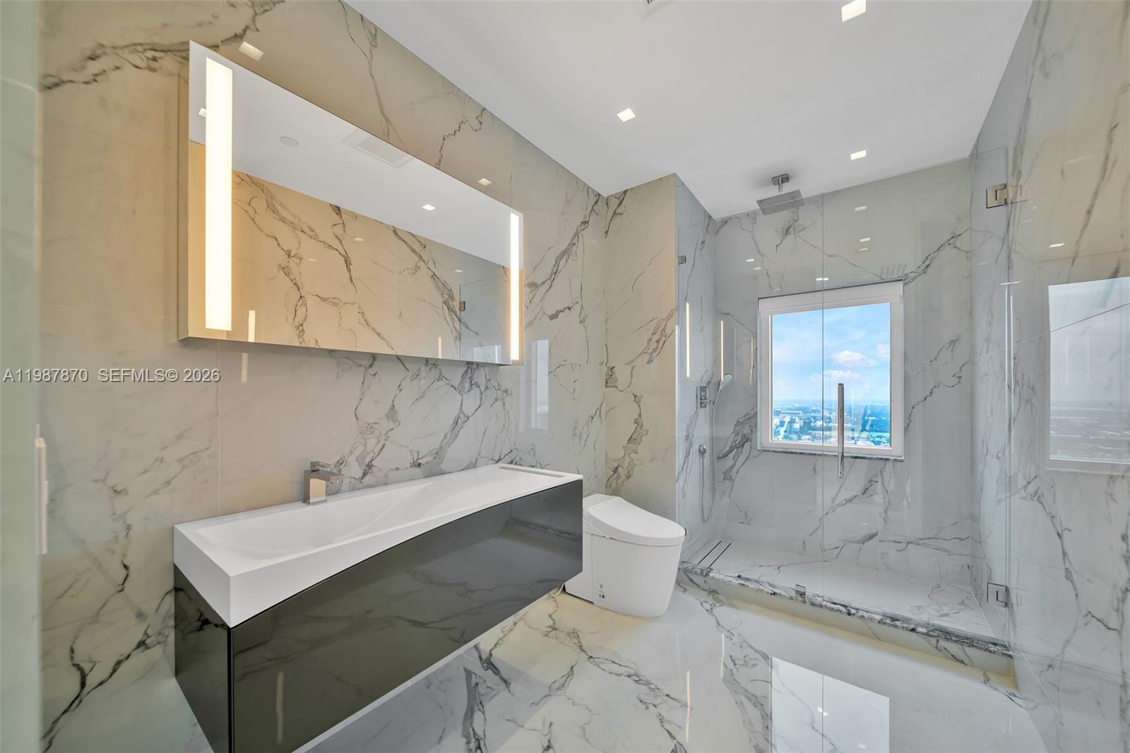 Photo of 2711 Ocean Dr  #3905, Hollywood, Florida, 33019 - 