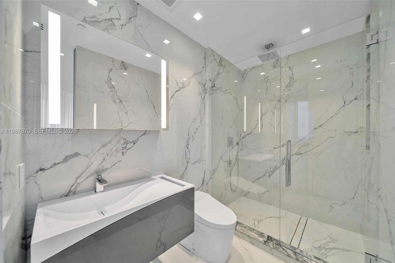 Photo of 2711 Ocean Dr  #3905, Hollywood, Florida, 33019 - 