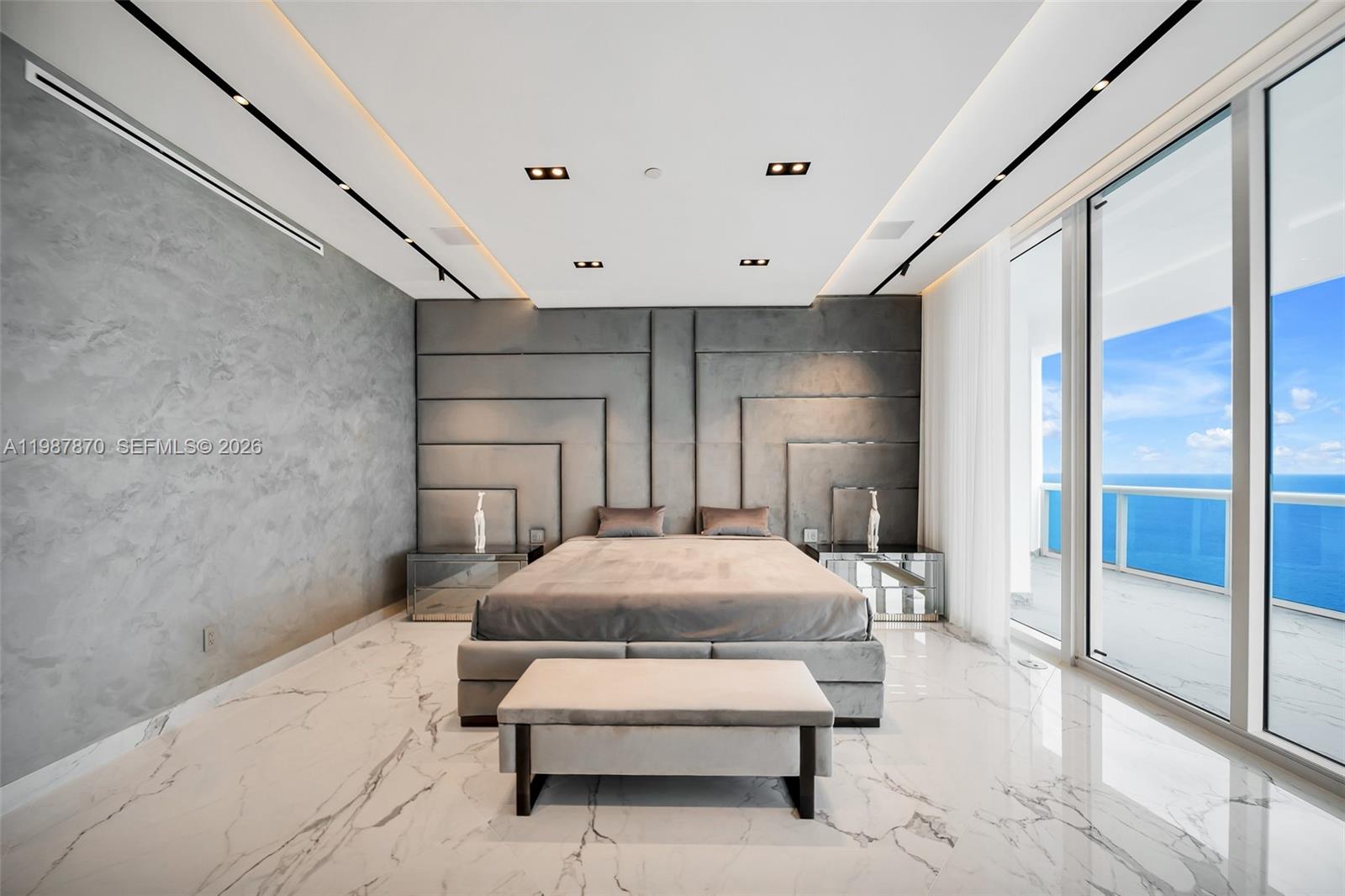 Photo of 2711 Ocean Dr  #3905, Hollywood, Florida, 33019 - 