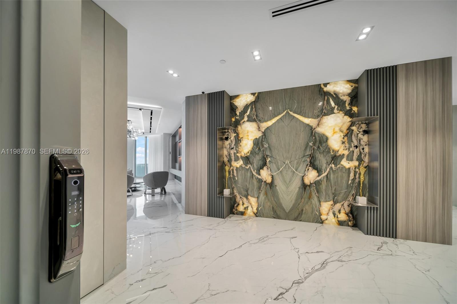 Photo of 2711 Ocean Dr  #3905, Hollywood, Florida, 33019 - 