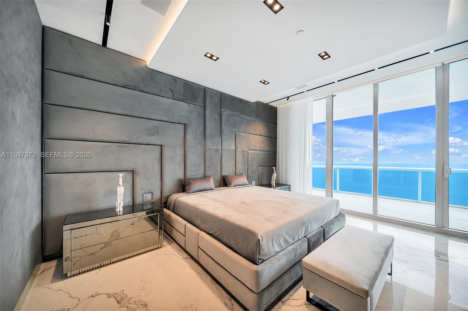 Photo of 2711 Ocean Dr  #3905, Hollywood, Florida, 33019 - 