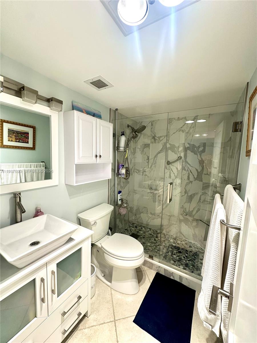 2C 1 / 2 870 sq. ft. $ 2026-03-23 0 Photo