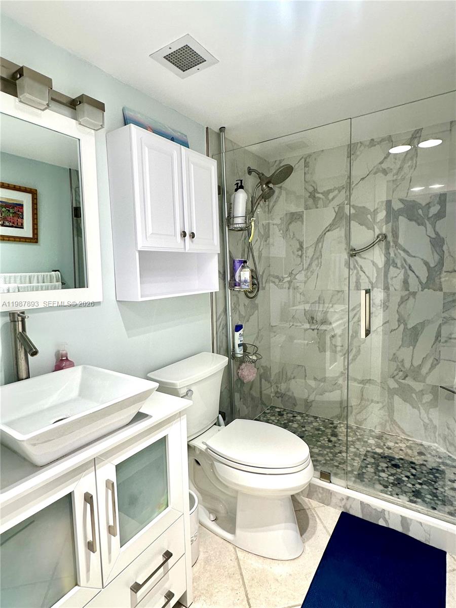 2C 1 / 2 870 sq. ft. $ 2026-03-23 0 Photo